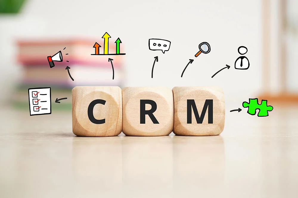نحوه مدیریت ثبت‌نام دوره‌ها و پیگیری دانش‌پذیران با CRM